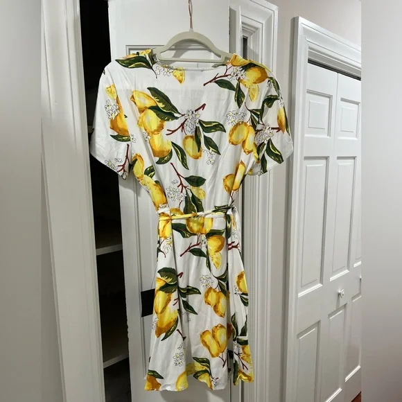Lulu's NWT Floral Lemon Print Wrap Dress - Picture 3 of 7